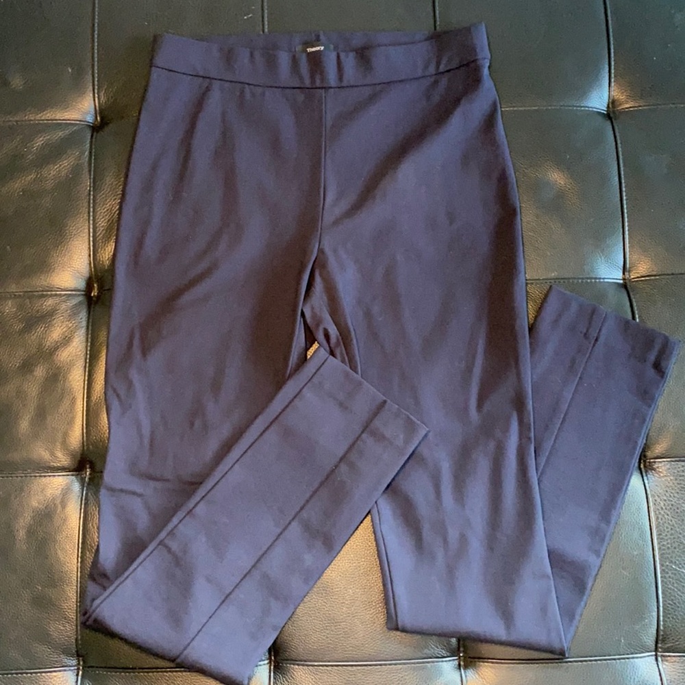 ‘Theory’ stretch leggings
